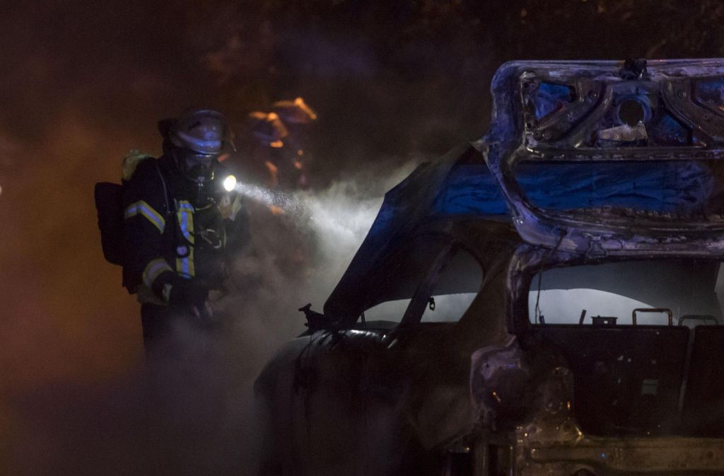 Opfer der Flammen waren diesmal ein VW Beetle...