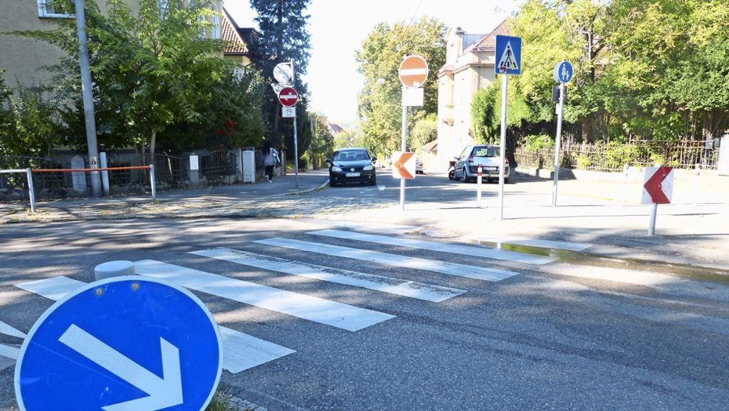 Straßensperrung in Bad Cannstatt: Schleichverkehr wird ausgebremst