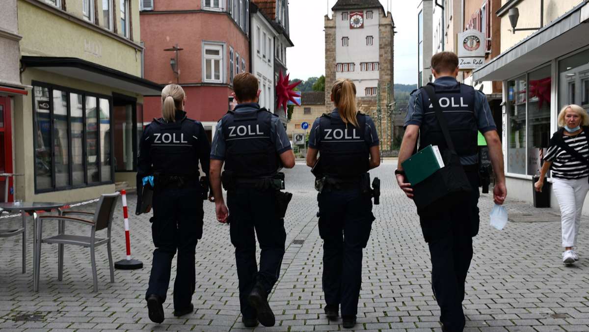 Zollkontrolle in Esslingen: Einblicke in die Arbeit eines Zollbeamten
