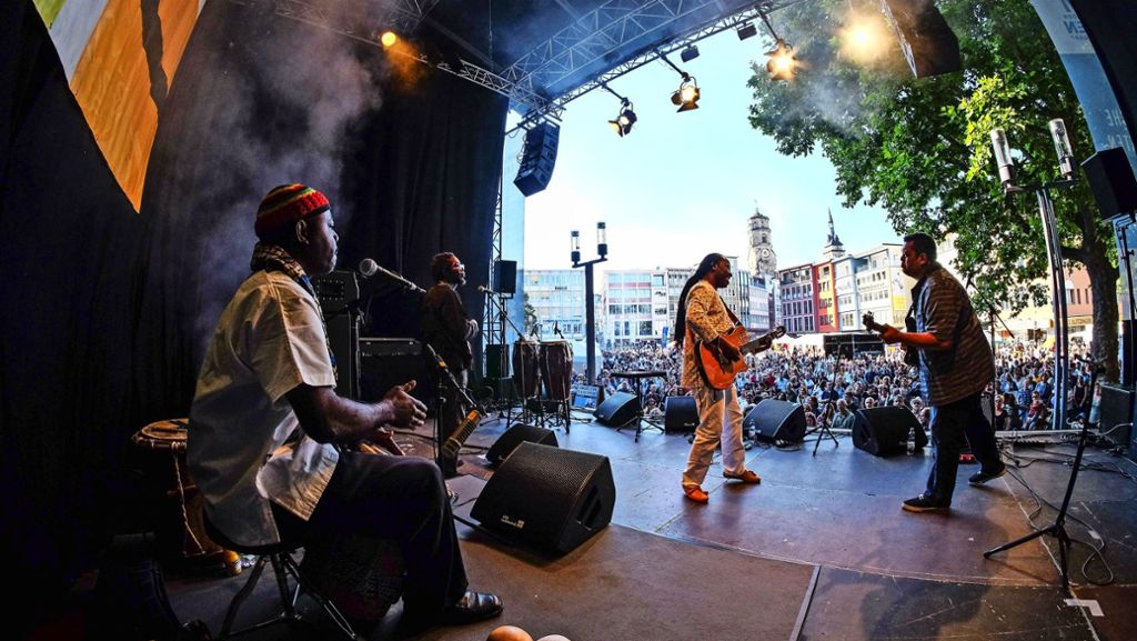 Sommerfestival der Kulturen in S-Mitte: Migrantenvereine feiern auf dem Marktplatz