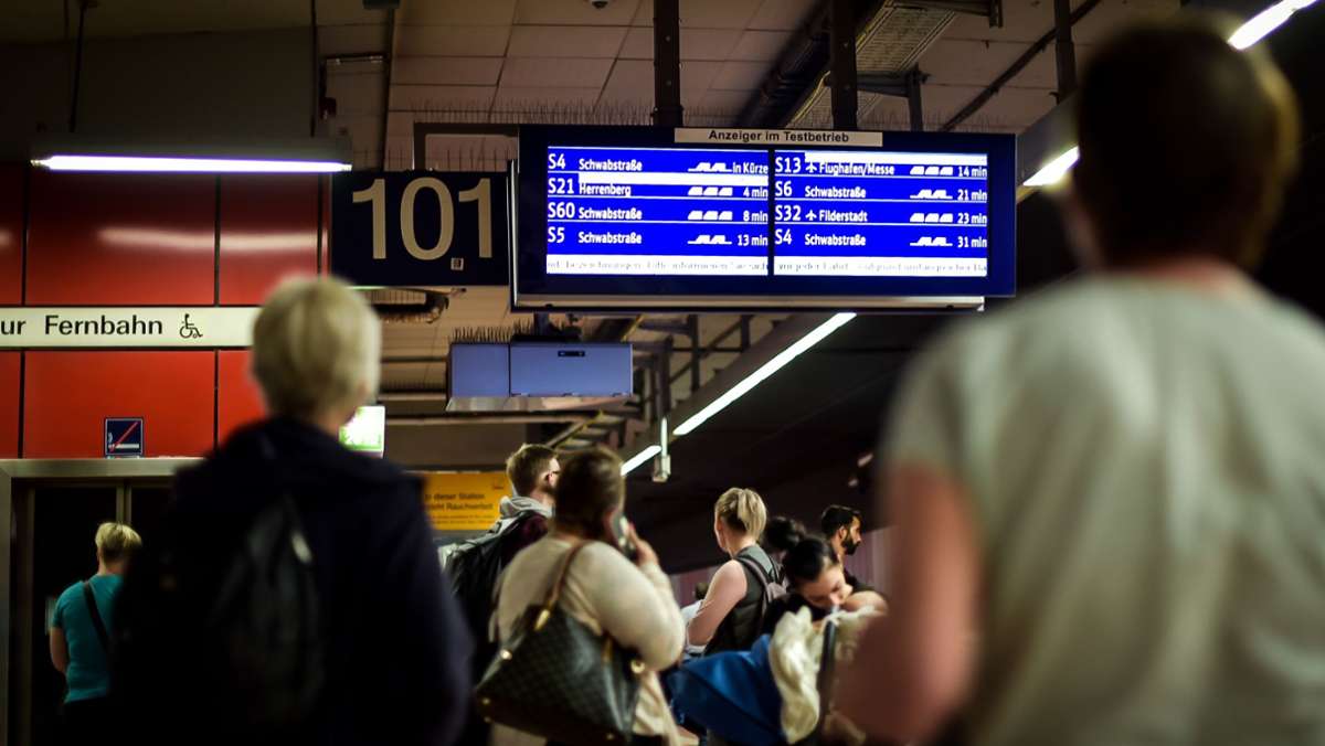 Debatte um S-Bahn-Notfallkonzept: Drittes Gleis zum Bahnhof?