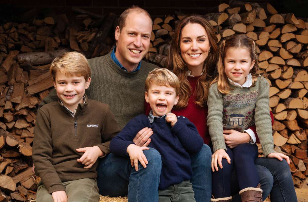 William und Katen mit den Kindern George, Louis und Charlotte (von links) Foto: dpa/Kensington-Palast