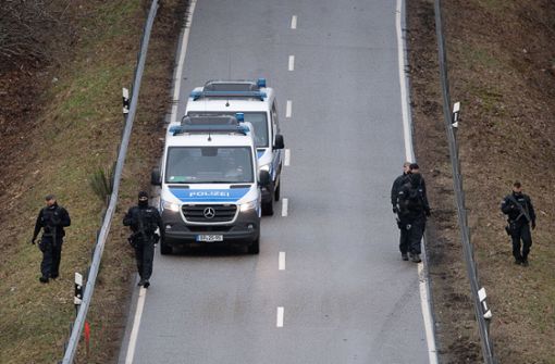 Der Tod zweier Polizisten schockiert Deutschland. Foto: dpa/Sebastian Gollnow