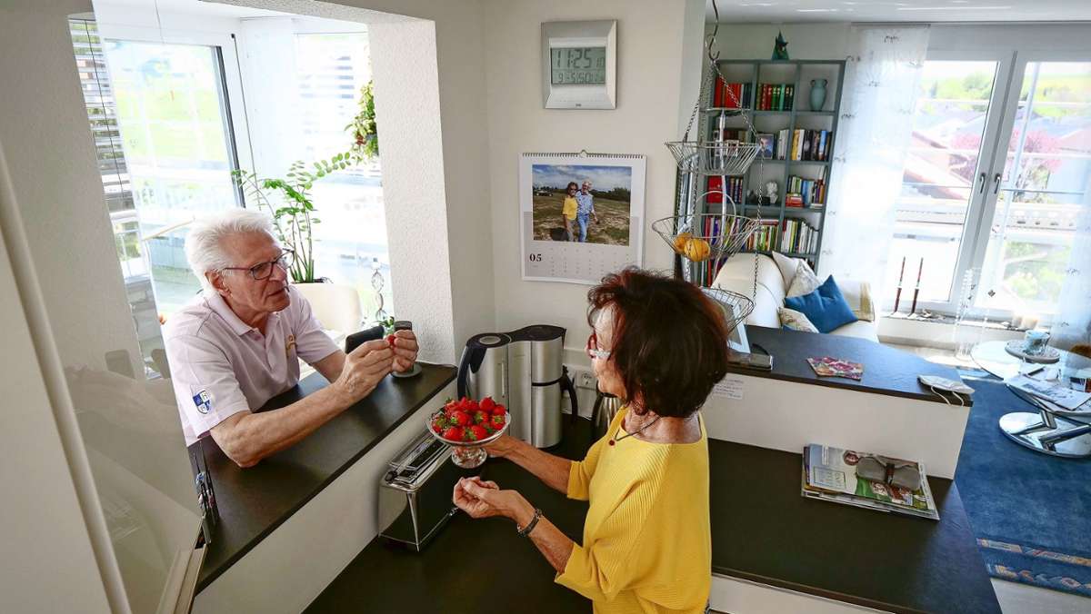 Betreutes Wohnen: Was zieht zwei fitte Senioren ins Pflegeheim?