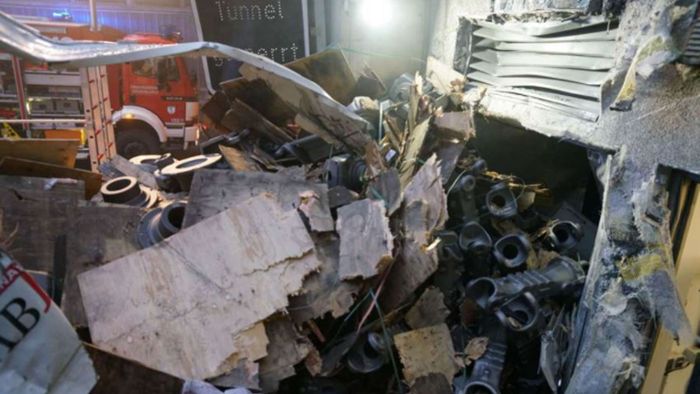 Nach Lkw-Unfall: Teile des Tunnels sind völlig zerstört