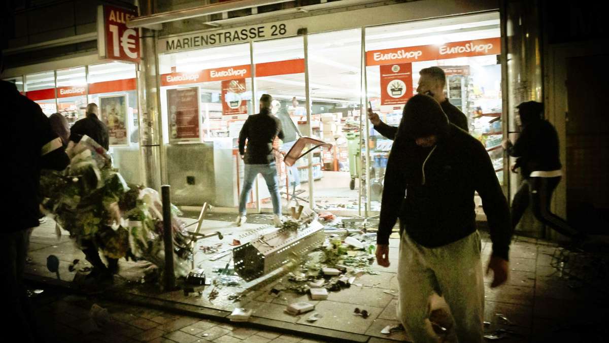 Randale in Stuttgart: Strobl: Auslöser der Krawalle weiter unklar