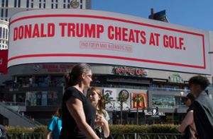 Michael Bloomberg verhöhnt US-Präsident Trump auf Riesen-Plakaten