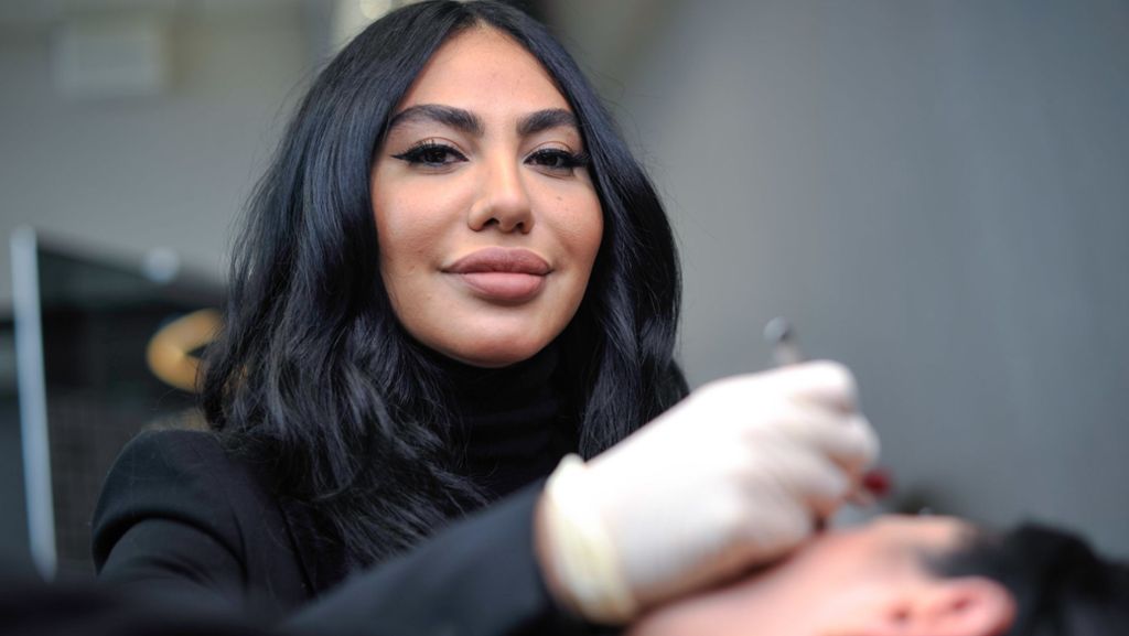 Stuttgarter Instagrammerin Sofia Ghasab: Das erfolgreiche Business mit Augenbrauen