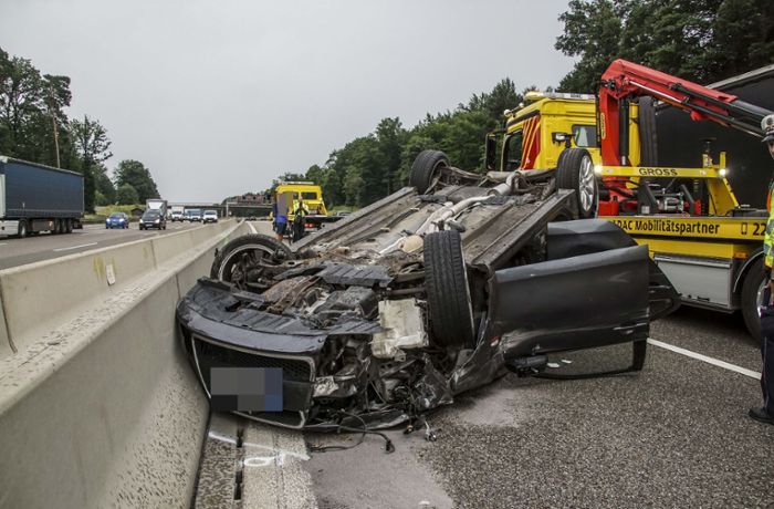 Kollision auf A 8 bei Sindelfingen: Langer Stau wegen Unfall auf Autobahn