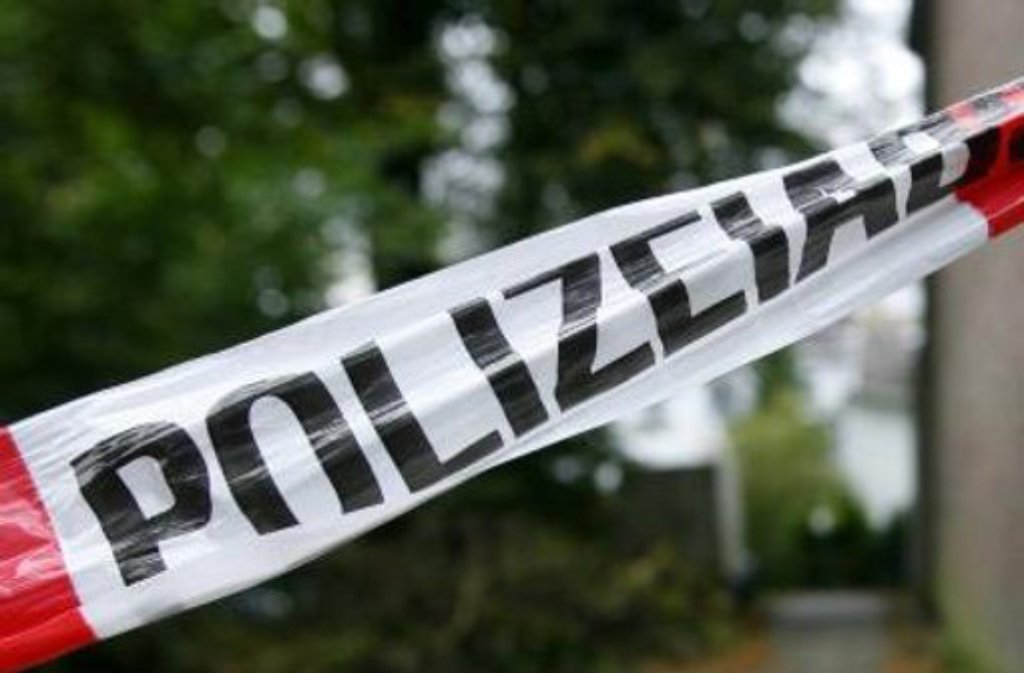 Auf einem Gartengrundstück in Bretten-Ruit hat die Polizei am Donnerstagnachmittag zwei Tote aus Stuttgart gefunden. Die Beamten gehen von einem Verbrechen aus. (Symbolbild) Foto: dpa