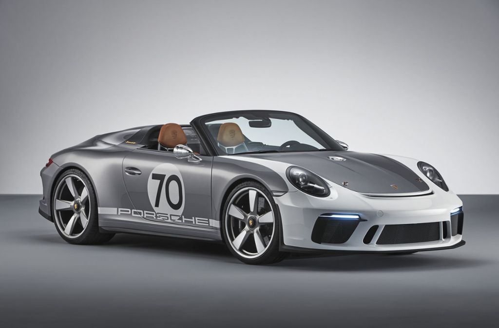 Als Weltpremiere präsentierte Porsche beim Jubiläums-Festakt die Fahrzeugstudie 911 Speedster Concept.
