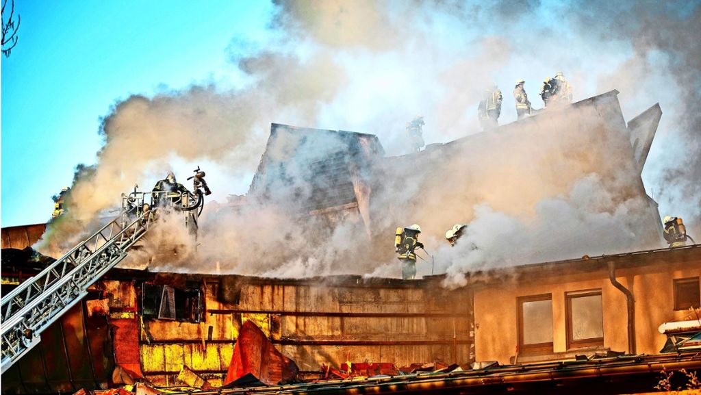 Brandstiftung in Waiblingen: Büze-Brand: Versicherung zahlt fast alles