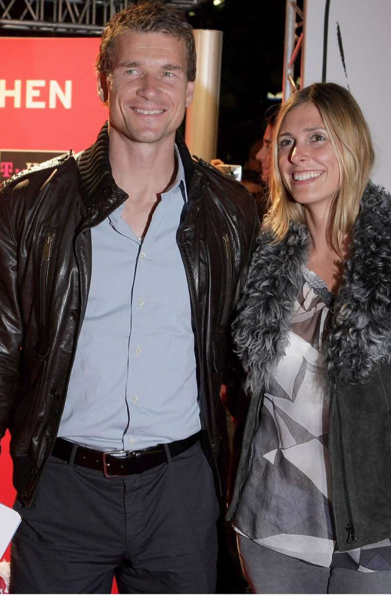 1999 heiratet Jens Lehmann seine Freundin Conny, die davor mit Lehmanns Fußballerkollegen Knut Reinhardt liiert war.