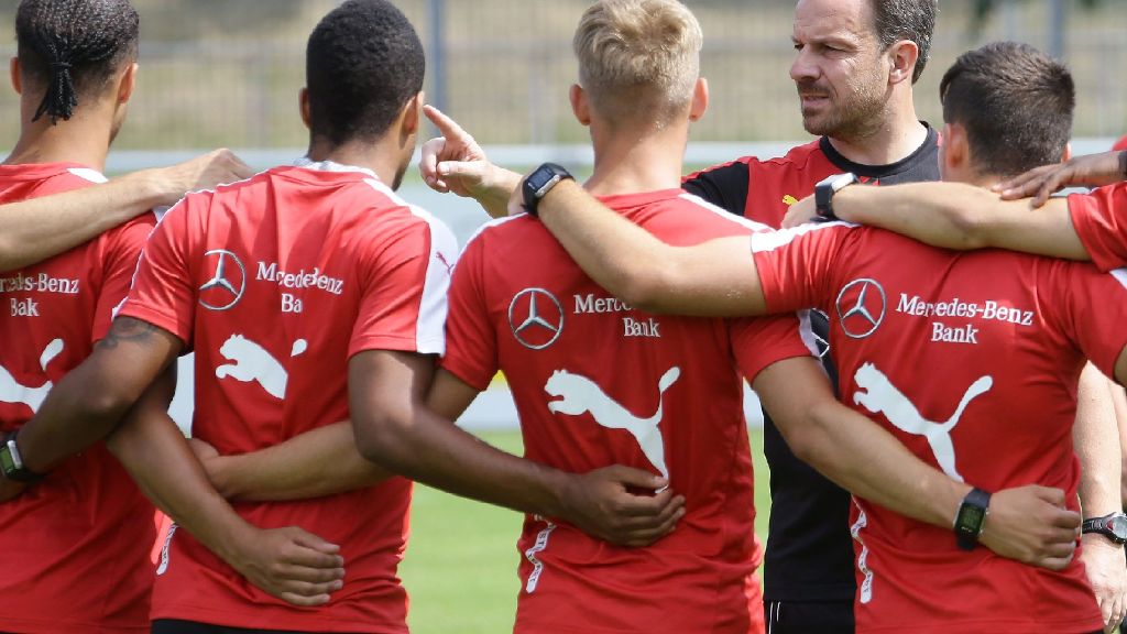 VfB Stuttgart: Erstes Training mit Serey Dié