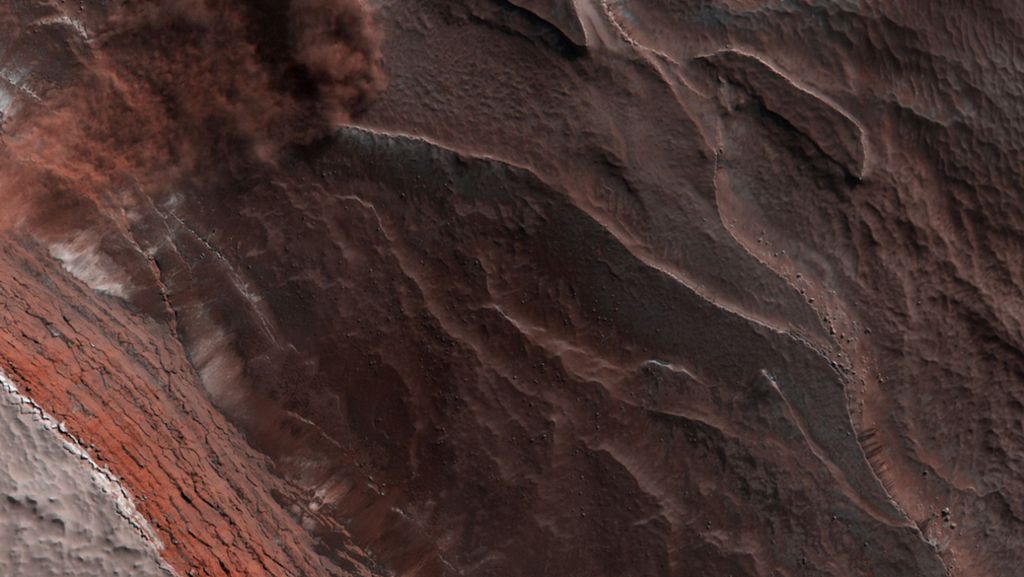 Raumfahrt: Nasa fotografiert riesige Eislawine  auf dem Mars