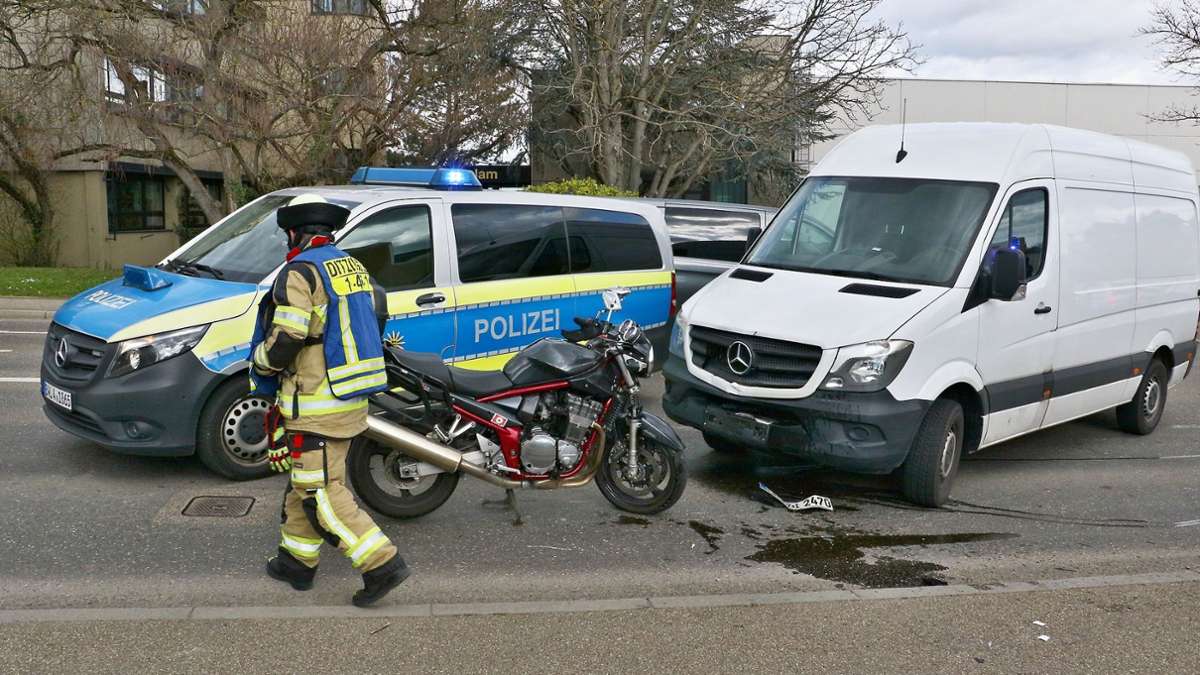 Unfall in Ditzingen: Motorradfahrer schwer verletzt