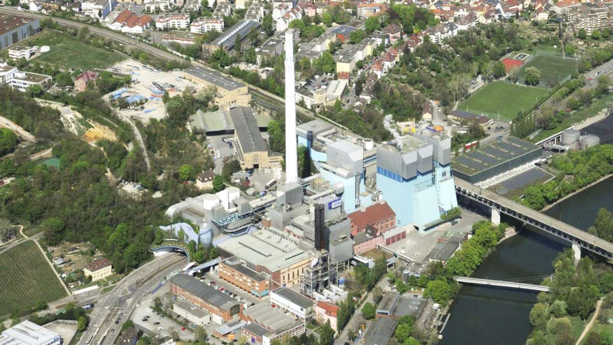  Die Landeshauptstadt ringt um ein neues Zeitziel für Klimaneutralität. Sie braucht den EnBW-Konzern, der in Stuttgart immer noch das Fernwärmenetz besitzt. Doch die Zusammenarbeit ist schwierig. 