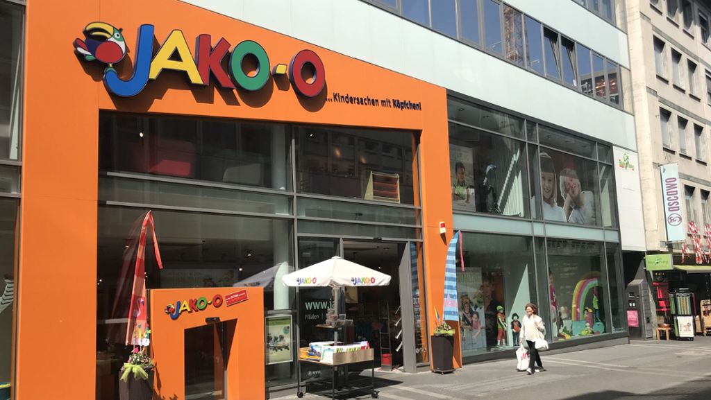  Die Jako-o-Filiale in der Hirschstraße schließt Ende Juni. Nach zehn Jahren lohnt sich das Geschäft des Kindermode- und –Spielzeughändlers in der 1B-Lage der Innenstadt nicht mehr. 