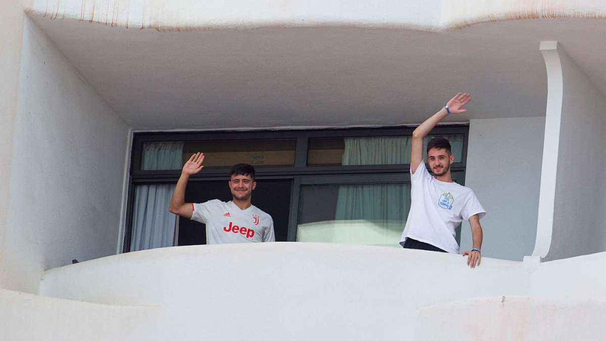 250 Leute im Hotel eingesperrt: Schüler rebellieren gegen  Quarantäne auf Mallorca