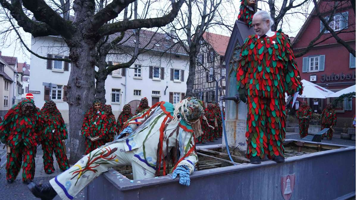 Narrentaufe in Bad Cannstatt: Die Kübler läuten die Fasnet ein