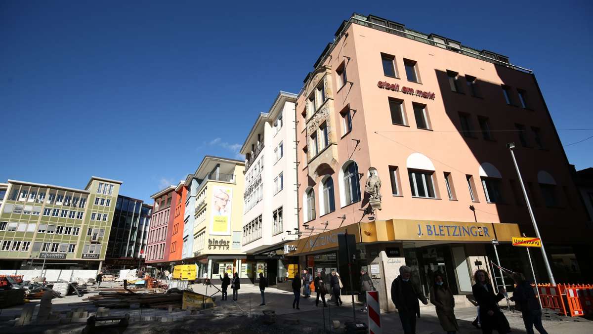  Das renommierte Schuhhaus Bletzinger am Marktplatz ist Geschichte. Es existierte 131 Jahre. Jetzt ist es verkauft worden – „schweren Herzens“, wie der Inhaber sagt. 