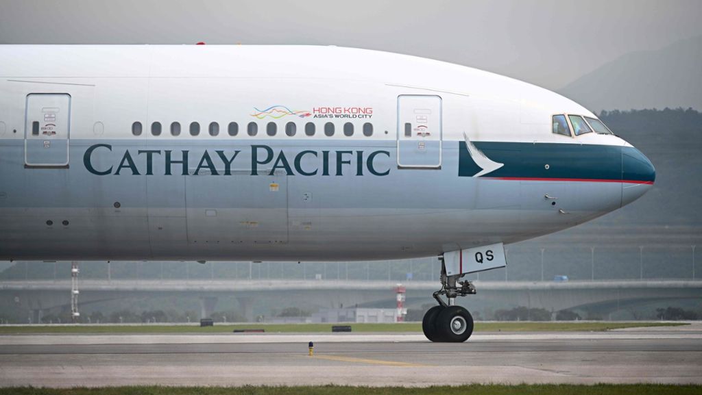 Fluggesellschaft Cathay Pacific: Hongkong-Airline soll Flugbegleiterin wegen Facebook-Posts gefeuert haben