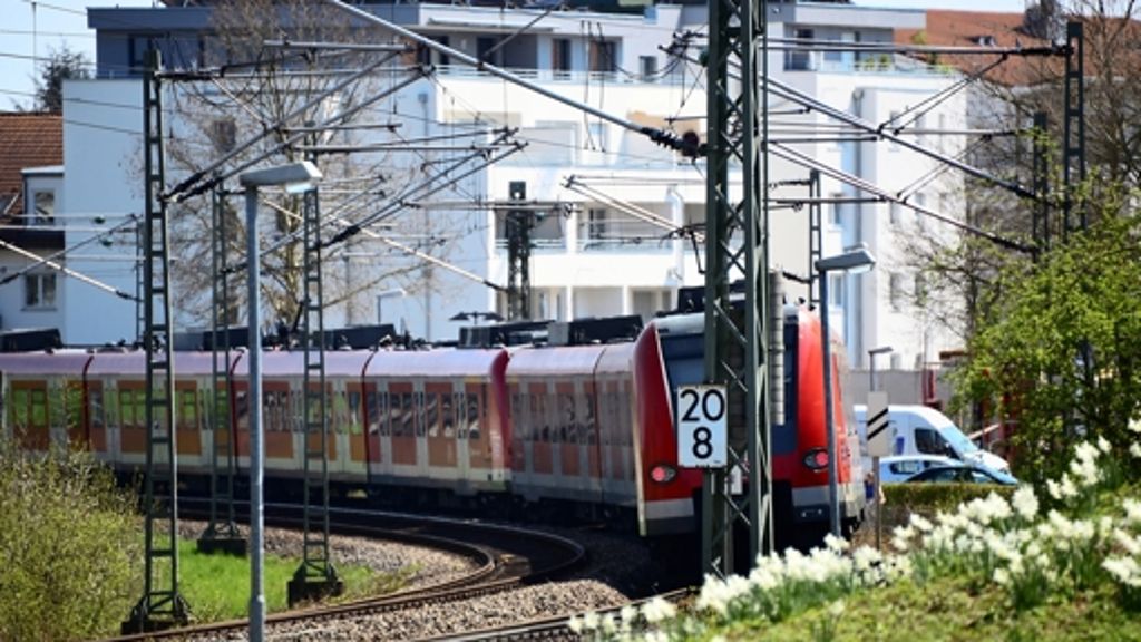  Das Kommunikationsbüro hält eine von Bahn-Chef Rüdiger Grube zugesagte Info-Veranstaltung zur Planfeststellung für die Strecke in L.-E. für überflüssig. 