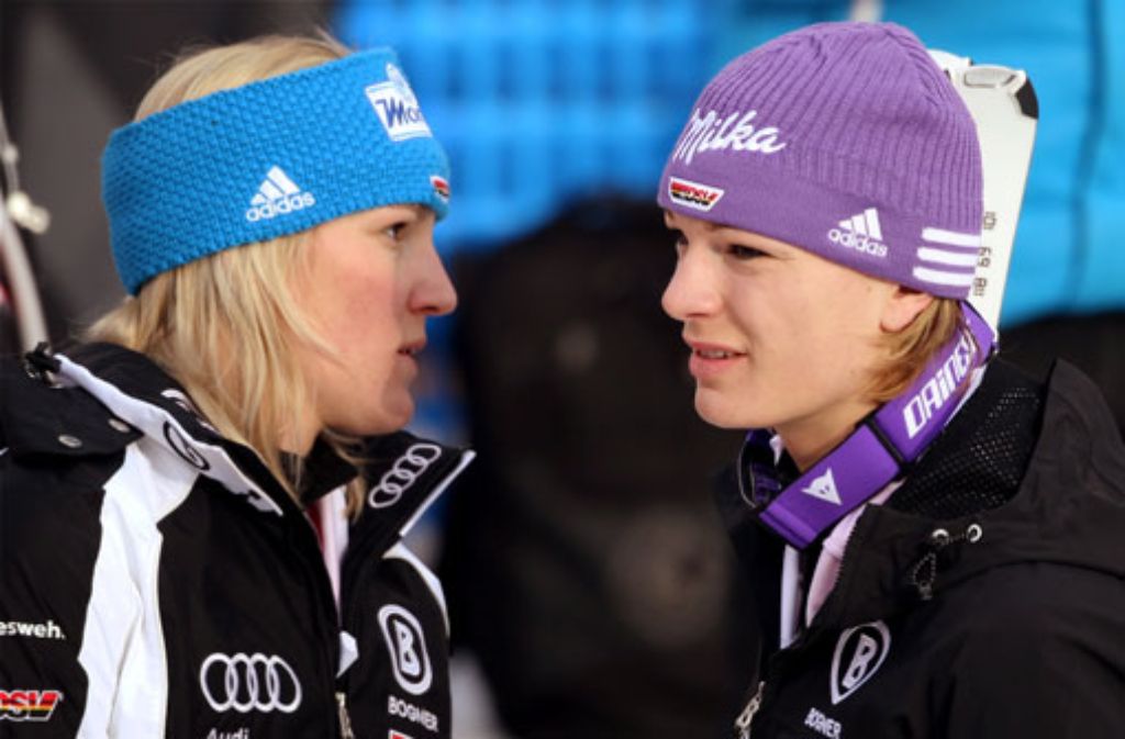 Nachdem Maria Höfl-Riesch ihre Skier an den Nagel gehängt hat, rast nur noch Susanne Riesch (links) die Hänge hinab.