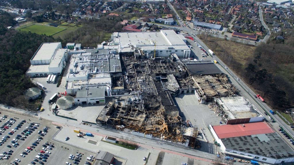 Nach Feuer bei Wiesenhof: 500 Mitarbeiter verlieren den Job
