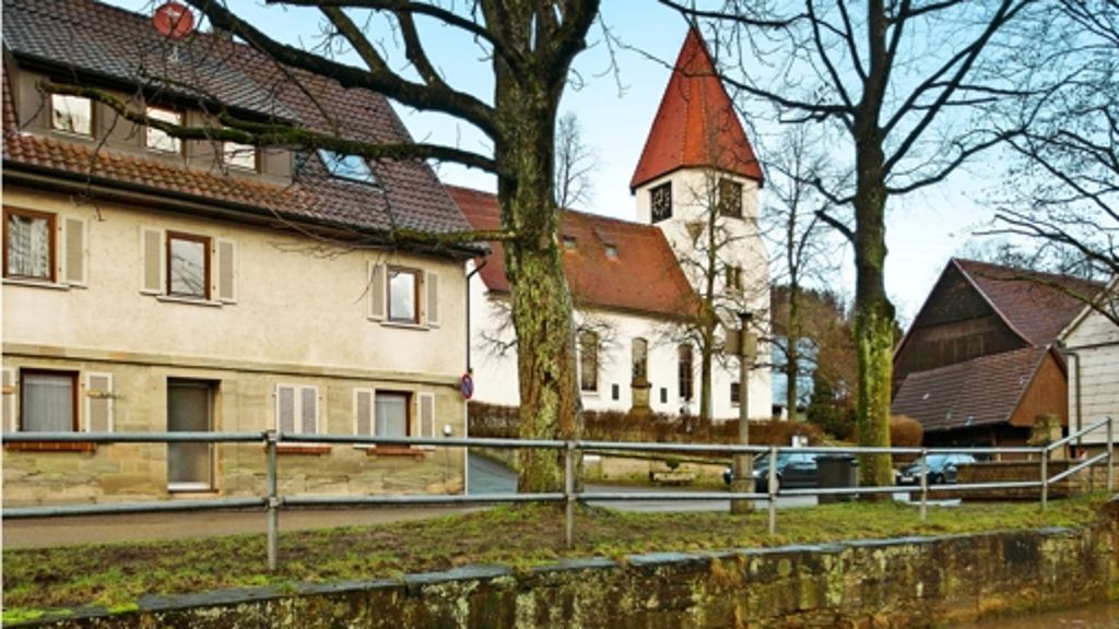  Der größte Bezirk der Stadt Murrhardt wurde vor genau 650 Jahren erstmals unkundlich erwähnt. Anno dazumal war Fornsbach eine winzige bäuerliche Siedlung. Heute ist der Flecken wegen des Waldsees bekannt. 