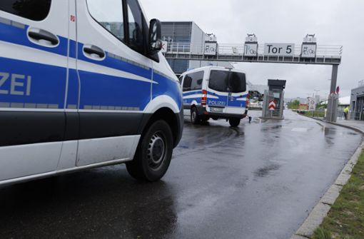 Mitte Mai soll ein 53-Jähriger in einem Werk von Mercedes-Benz in Sindelfingen zwei Kollegen erschossen haben. Foto: dpa/Julian Rettig