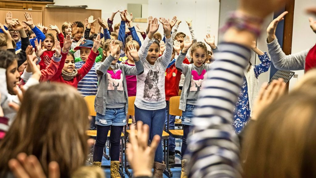 Benefizkonzert für „Hilfe für den Nachbarn“e.V. :: Schüler singen für Menschen in Not
