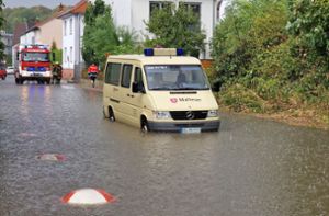 Unwetter sorgen für überschwemmte Straßen