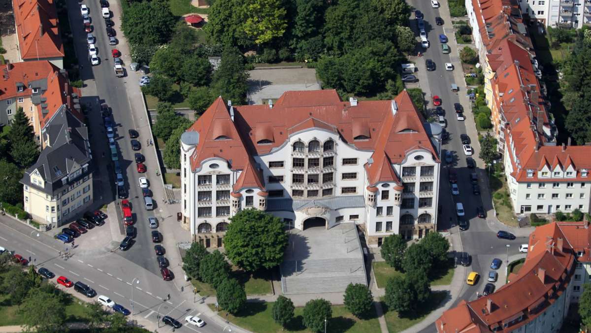 Gutenberg-Gymnasium in Erfurt: Maskierter sorgt bei Abiturfeier für Polizeieinsatz