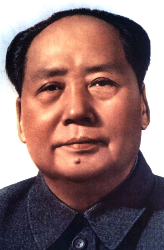 Der Gestalter: Mao Zedong (oder Mao Tsê-tung, 1893-1976) ist der Vater aller Beton-Frisuren. Von 1943 bis 1976 war sein Wort als Vorsitzender der Kommunistischen Partei in China Gesetz. Seine kulturrevolutionäre Wellen-Frisur machte bei linken Führern Schule.