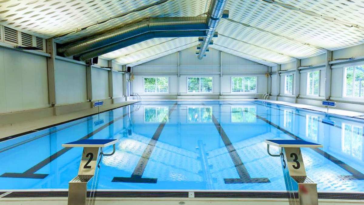 Interimsbad für Stuttgart?: Schwimmer  sollen nicht auf dem Trockenen sitzen