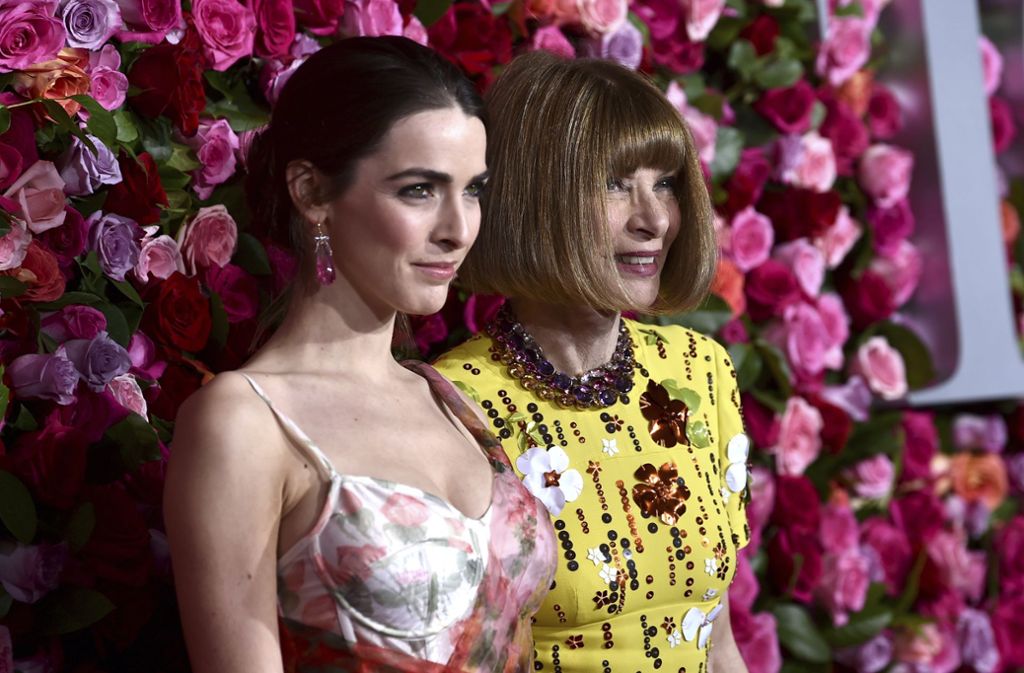 Auch Vogue-Chefin Anna Wintour und ihre Tochter Bee Shaffer lassen sich die Preisverleihung nicht entgehen.