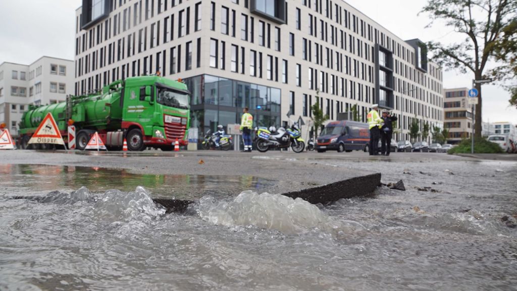 Stuttgart-Vaihingen: Straßensperrung nach Wasserrohrbruch