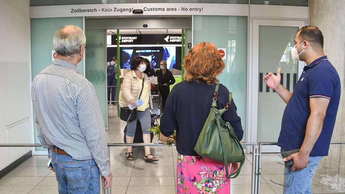  Für Pfingsturlauber, die an diesem Wochenende am Flughafen Stuttgart landen, gelten je nach Urlaubsort die verschiedensten Einreiseregeln. Viele haben sich jedoch vorab informiert und sind gut vorbereitet. 