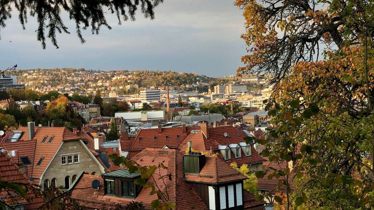 Es ist Herbst und dieses Jahr zeigt sich die neue Jahreszeit in Stuttgart von ihrer schönsten Seite. Wir verraten euch deshalb 10 Tipps, wie ihr den perfekten Herbsttag in unserer Stadt verbringen könnt. 