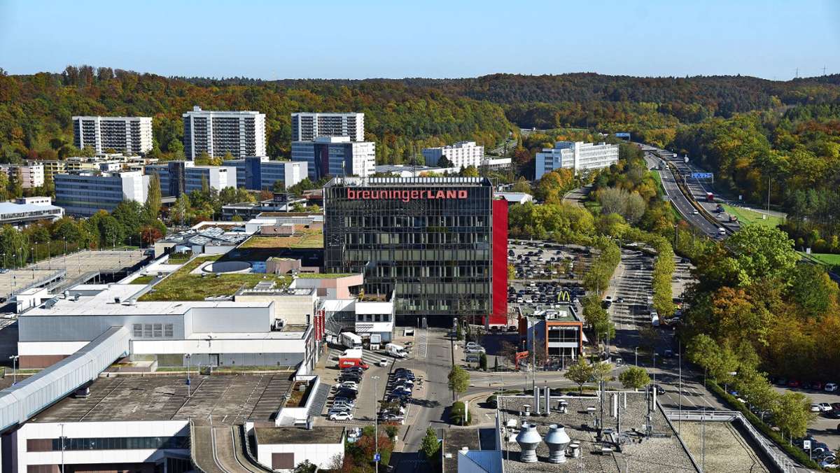  In Städten wie Ludwigsburg, Sindelfingen oder Backnang wird verhältnismäßig mehr Geld im Einzelhandel gemacht als in Stuttgart. Außerdem liegt Kirchheim unter Teck vor Esslingen. Wie kann das sein? 