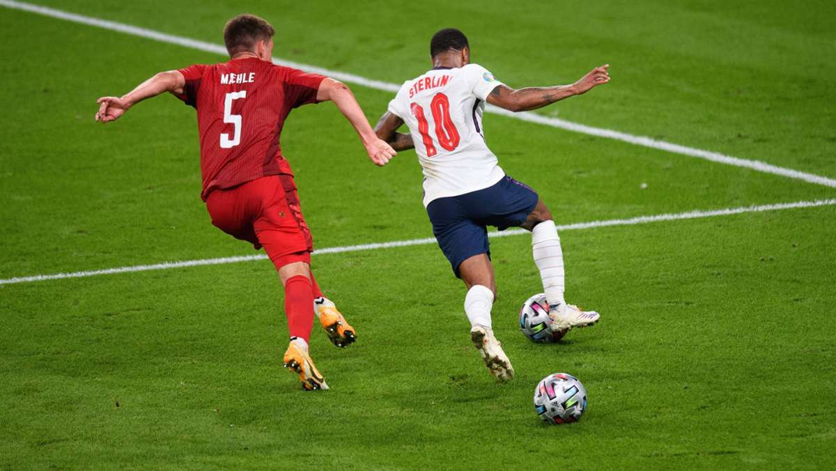 England gegen Dänemark bei der EM 2021: Zweiter Ball im Spiel: Das sagen die Regeln