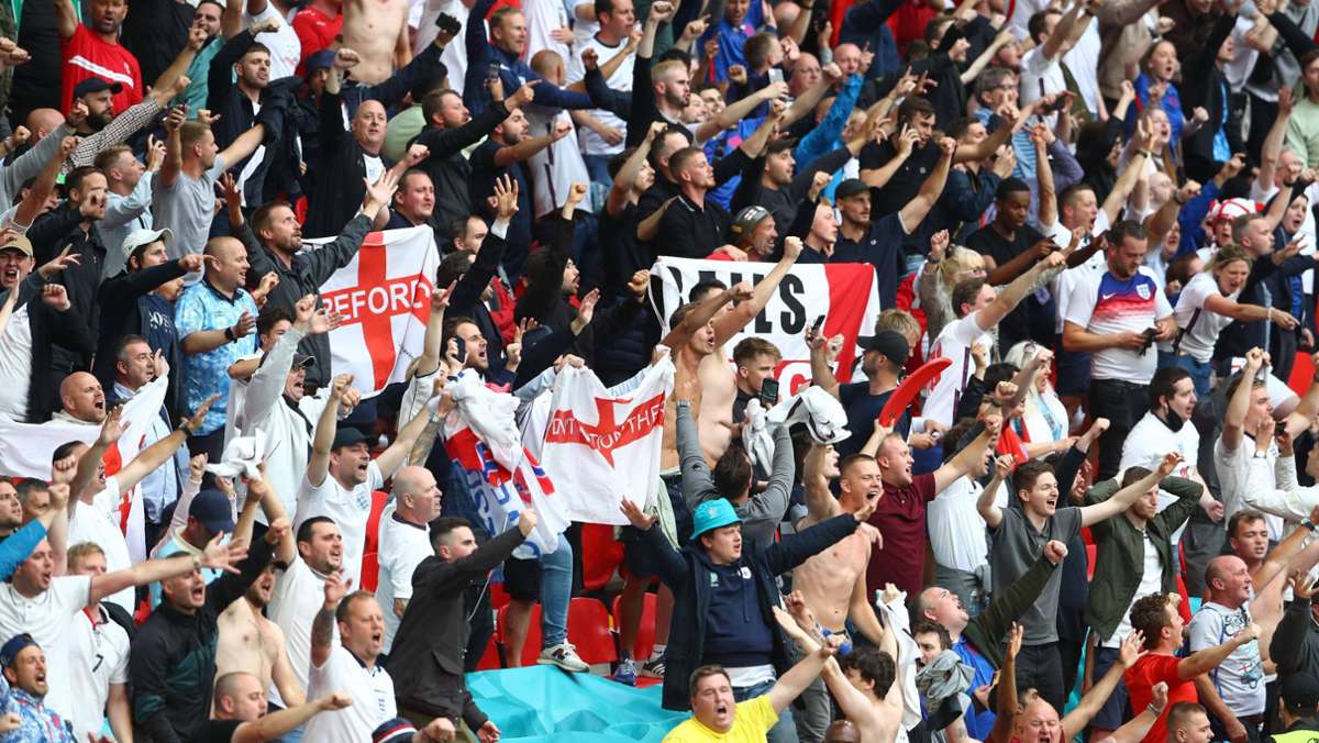  60 000 Fans im Stadion trotz grassierender Corona-Infektionen? Die Uefa gibt in der Zuschauerfrage von London ein verheerendes Bild ab, kritisiert Marco Seliger. 