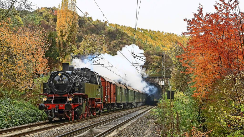 Historische Eisenbahn: Zum Weihnachtsmarkt mit dem Feurigen Elias