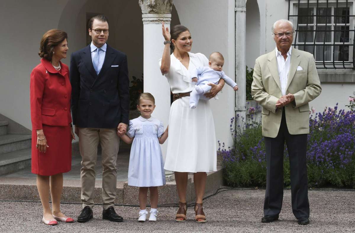 Die Kronprinzessin hat es nicht eilig damit, auf dem Thron zu sitzen. Auch König Carl Gustaf und seine Frau Silvia wollen ihrer Tochter noch länger ein etwas privateres Familienleben ermöglichen.