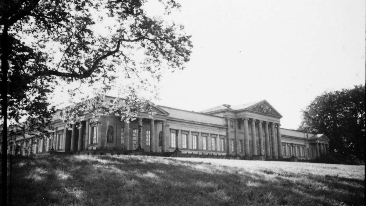 Schloss Rosenstein in Stuttgart 1942: Das Schloss als Propaganda-Bibliothek