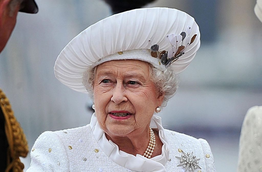 ... feierte auch ihr Diamantenes Thronjubiläum - ganz Großbritannien war aus dem Häuschen. 2015 fuhr Elizabeth II. einen Rekord ein, den einst ihre Ur-Urgroßmutter Victoria aufgestellt hatte: Seither ist sie die am längsten regierende Monarchin Großbritanniens.