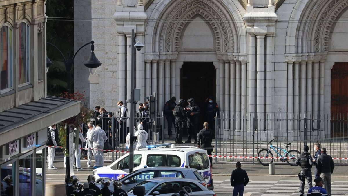 Nach Messerattacke  in Nizza: Frankreich ruft höchste Terror-Warnstufe aus