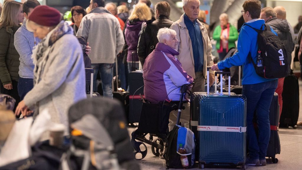 Warnstreiks am Stuttgarter Flughafen: Fast die Hälfte der Flüge in Stuttgart abgesagt