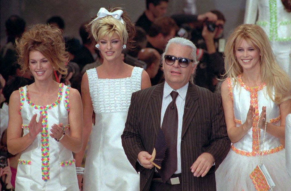 Noch mal Karl Lagerfeld mit Supermodels 1995 (von links): Cindy Crawford, Linda Evangelista, Claudia Schiffer